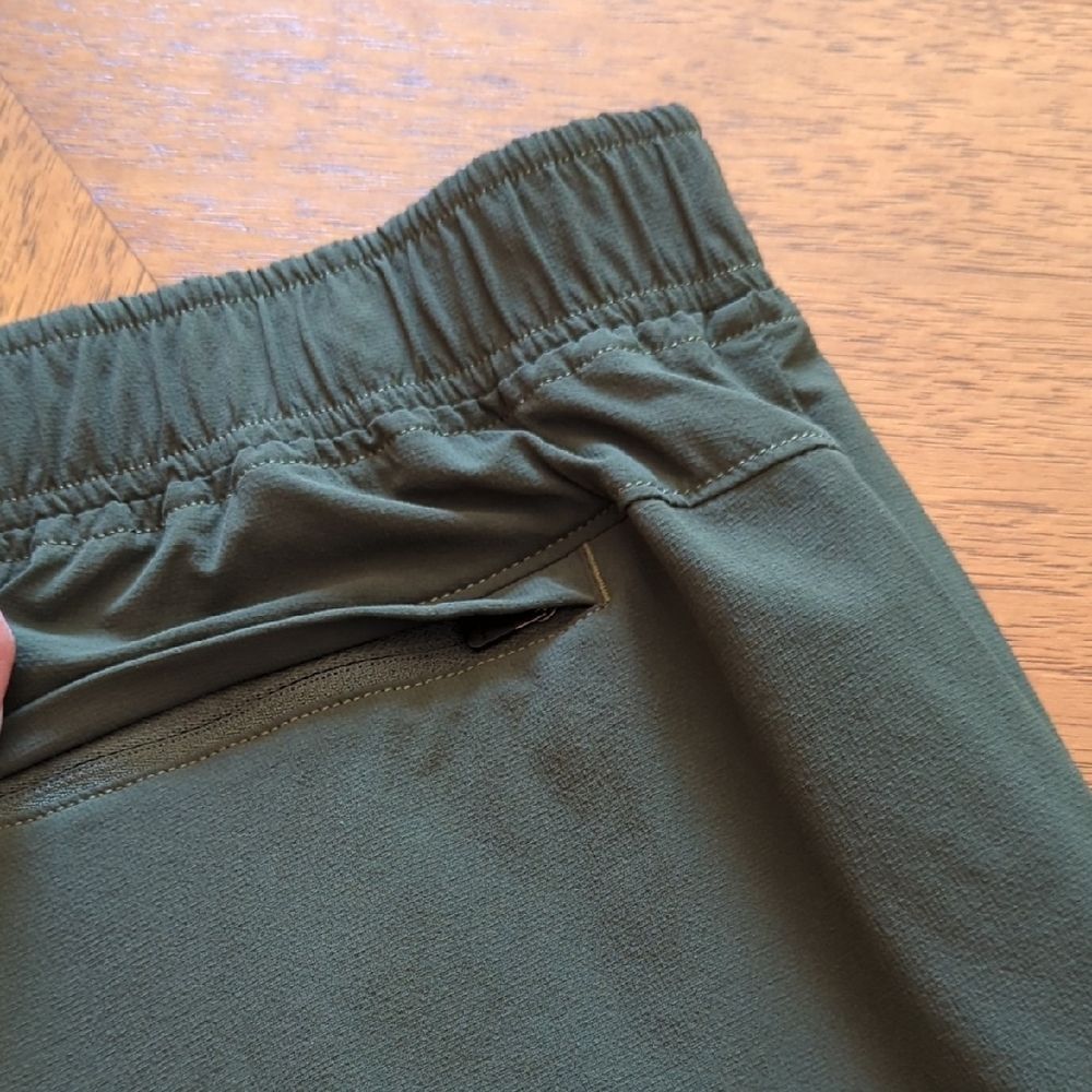 Women's Outdoor Research Ferrosi Transit Dark Green Ankle Pants - Picture 3 of 8